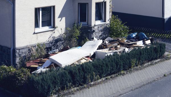 Yard Junk Removal in Iowa City