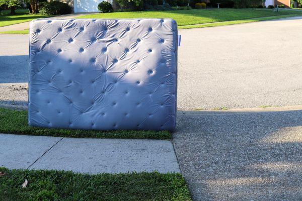 Mattress Removal Service in Iowa City
